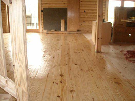 Select Knotty Pine Flooring Heart