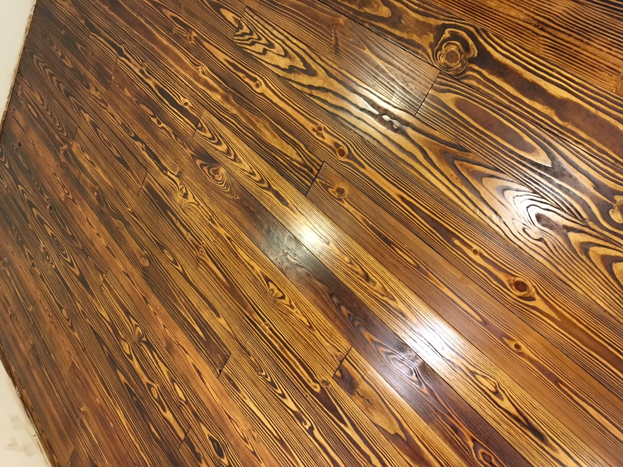 Select Knotty Pine Flooring Heart