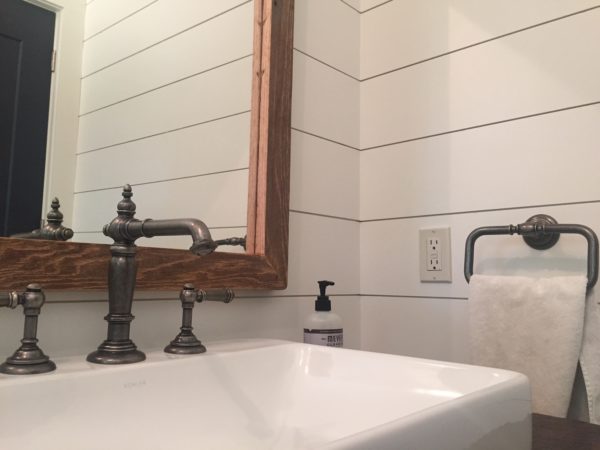 Pre-Primed Shiplap Nickel Gap