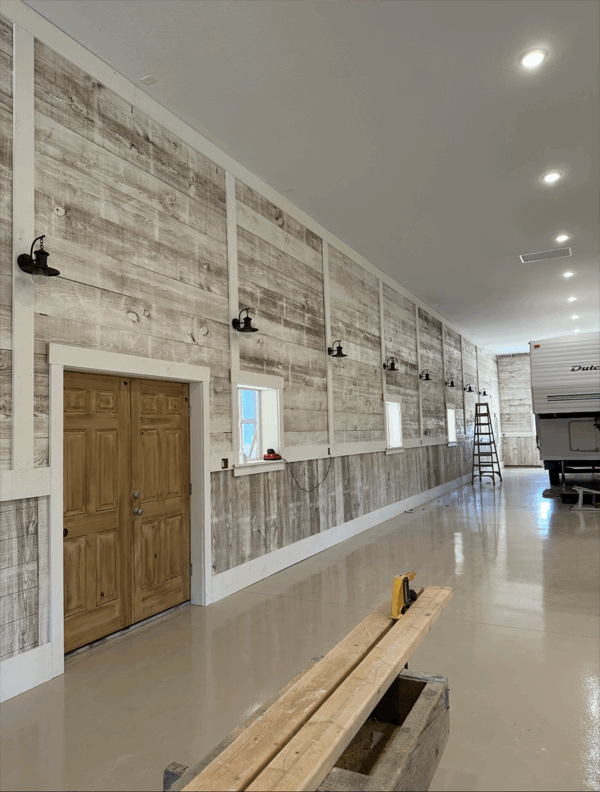 Rough Cut Pine - Interior - Image 16